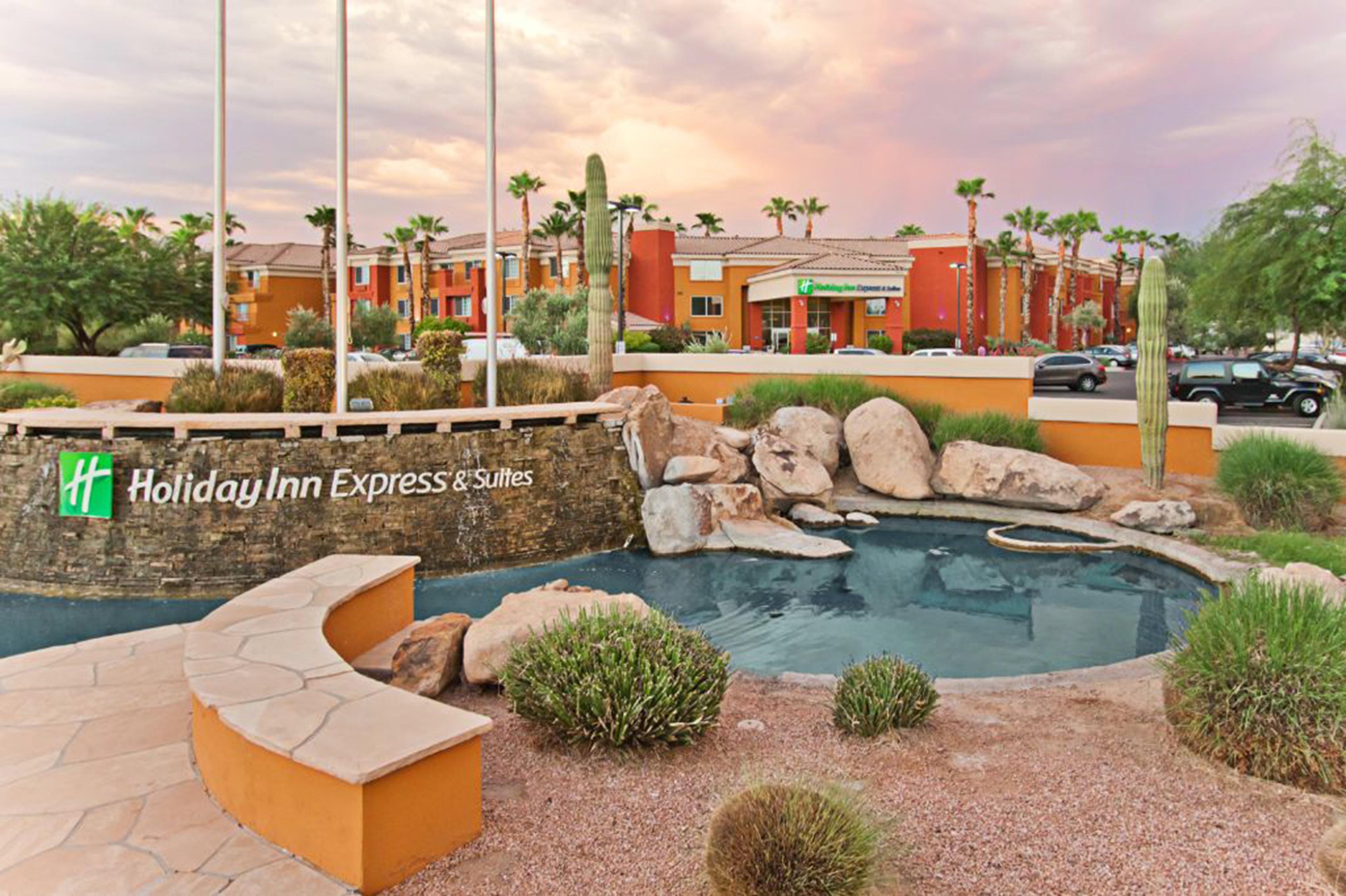 Holiday Inn Express Hotel & Suites Scottsdale - Old Town, An Ihg Hotel Exterior photo