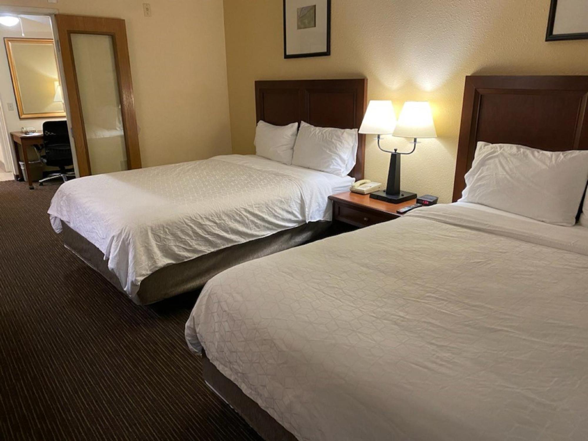 Holiday Inn Express Hotel & Suites Scottsdale - Old Town, An Ihg Hotel Exterior photo